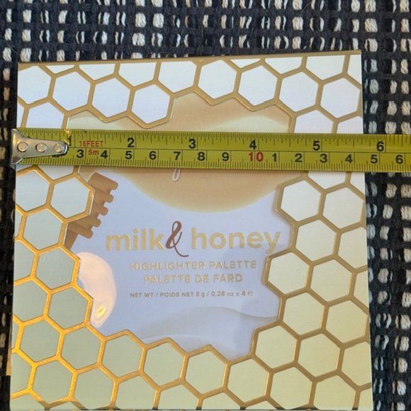New Beauty Bakerie MILK and HONEY Highlighter Palette - Picture 5 of 8